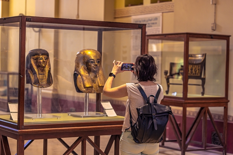 Hurghada : Le Caire et les pyramides de Gizeh, le musée et l'excursion en bateau sur le NilLe Caire et Gizeh avec déjeuner et excursion en bateau sur le Nil