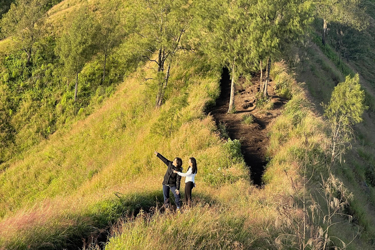 阿邦山徒步旅行阿邦山徒步