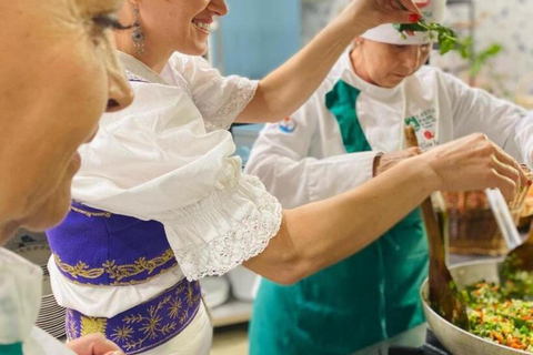 Aula de culinária em Berat,Slow FoodAula de culinária divertida em Berat, Albânia