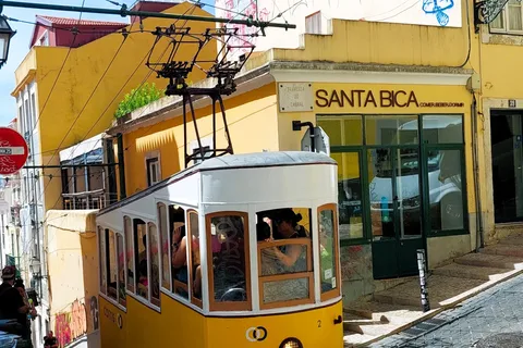Lissabon: 3 liften bij zonsondergang