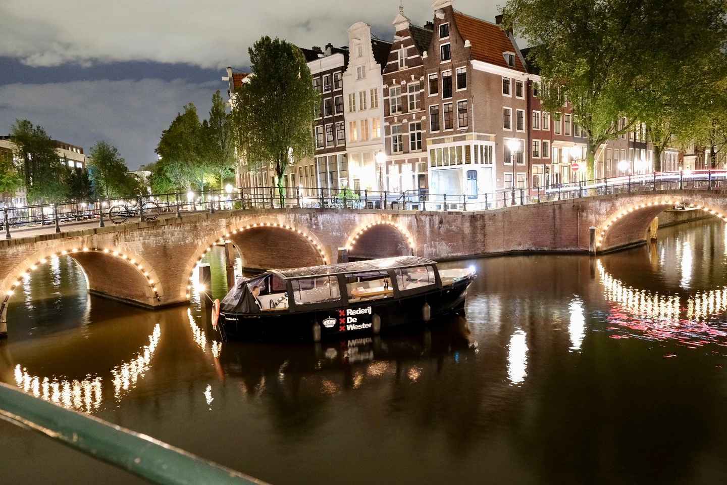 Amsterdam Small Group Canal Cruise inc Snacks/Drinks Winter