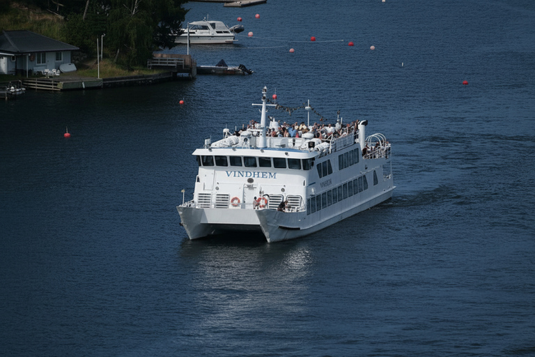 Stockholm : croisière guidée dans l'archipel avec fika suédois