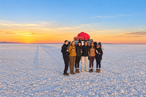 Uyuni Salt Flats & Colorful Lagoons: 3-Day Journey Uyuni Tour with Local Spanish Driver