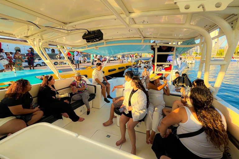 Carthagène : visite de la baie avec open bar, coucher de soleil et discothèqueCarthagène : excursion dans la baie avec open bar, coucher de soleil et soirée disco