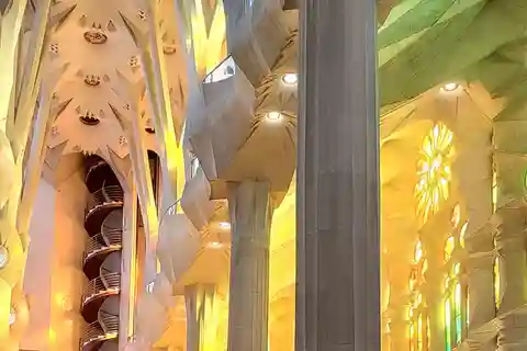 Billets et tours : Lumières et ombres de la Sagrada Familia