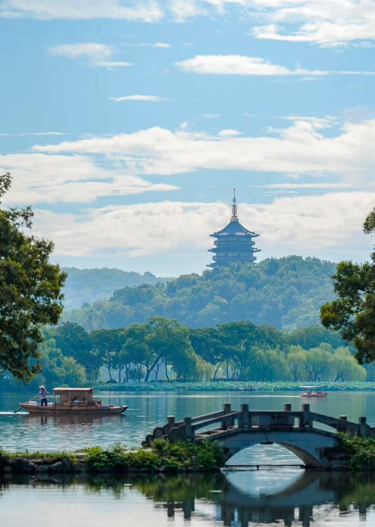 Hangzhou: Ticket für eine malerische Bootsfahrt auf dem Westsee