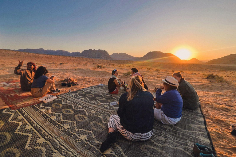 Wadi Rum: Bedouin Family Visit, Desert Safari & Dinner