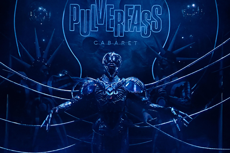 Hamburg: Pulverlesque - Come to Bed at Pulverfass Cabaret