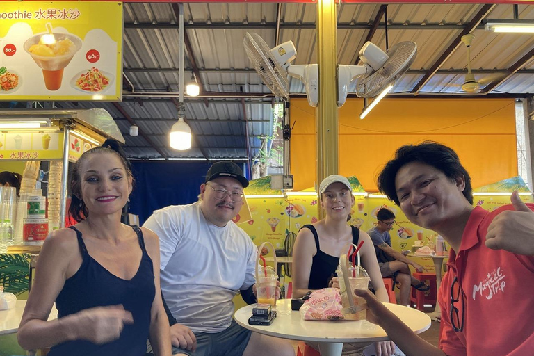 Damnoen Saduak & Maeklong Railway Market Tour