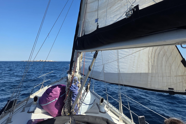 Santa Pola: Sailboat trips to Tabarca, snorkeling, and sunset with tasting