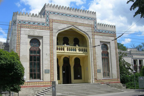 Chisinau: City Heritage Walk with Museum Visits