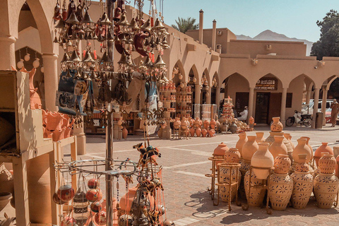 Muscat: Dagsutflykt till Nizwa Souq, Fort &amp; Jabel Akhdar + lunch