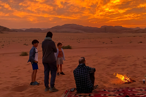 Wadi Rum: Authentic Jeep Tour, Sunset & Bedouin Storytelling