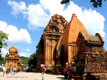 Nha Trang: Half-Day City Tour by Motorcycle