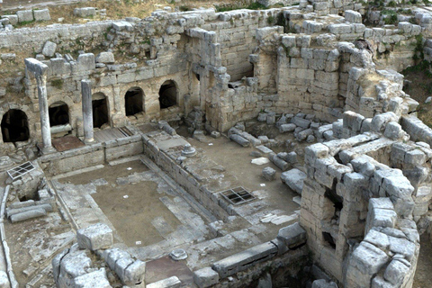 Het orakel van Delphi & de trappen van de heilige Paulus uit het oude Korinthe