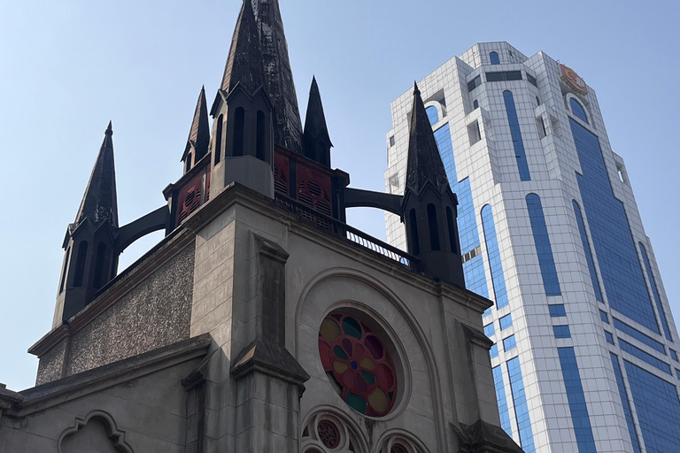 Shanghai: Hidden Alleys and the Bund Walking Tour