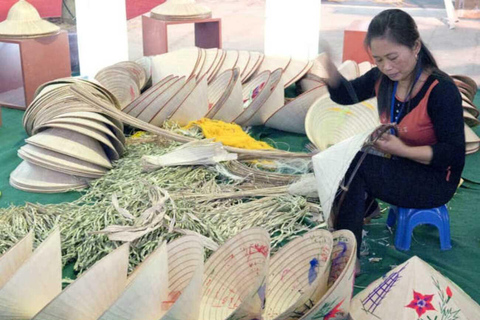 Vanuit Ha Noi: Conische hoed en wierook producerende dorpen tourHele dag: Wierook, Hoeden Maken &amp; Lak Kunst Tour in kleine groep