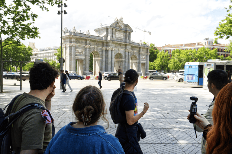 Madrid: Retiro Park Deluxe with Hidden Stories Small Group El Retiro Tour + Rum Tasting