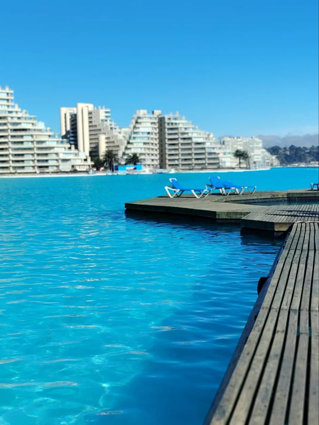 Santiago: Viña Undurraga + Haus von Pablo Neruda und San Alfonso del Mar und Wein