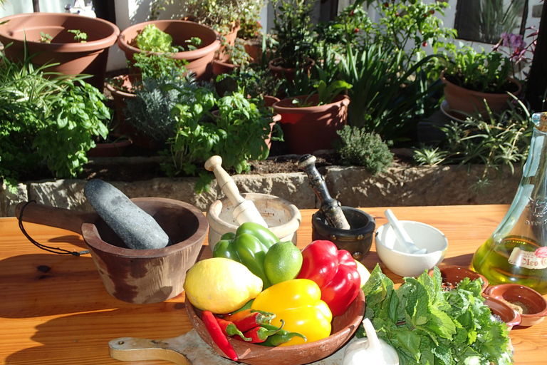 Viaggio nel gusto in un antico villaggio delle Canarie