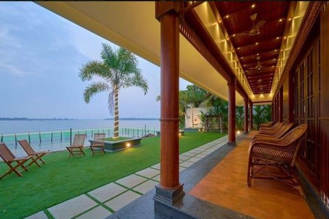 Kochi: Backwaters Day Trip with Lunch and Shikara Cruise