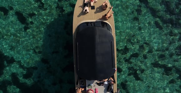 Split: Ganztägige 4-Insel-Tour mit dem Luxusboot
