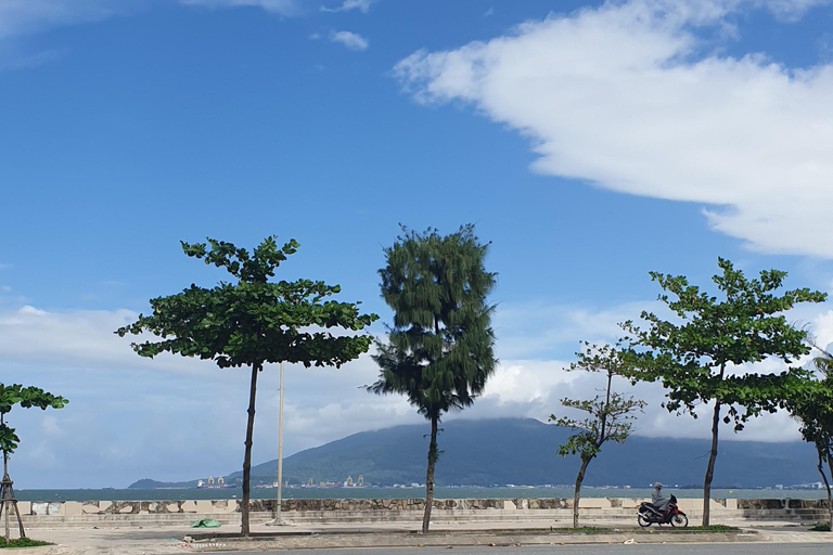 Prelievo e rientro da/all&#039;aeroporto di Da Nang alla città di Hoi anPrelievo e rientro dall&#039;aeroporto di Da Nang alla città di Hoi an