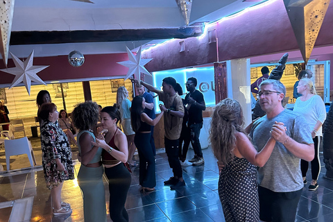 Sal: Prywatne zajęcia z kizomby - Santa Maria, Republika Zielonego PrzylądkaSal: Private Kizomba Class - Santa Maria, Cape Verde