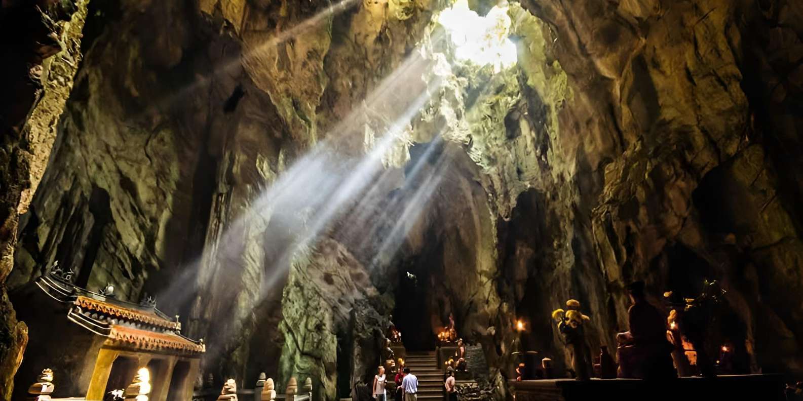 ダナンからホイアンへのツアー：レディブッダと五行山をご案内します