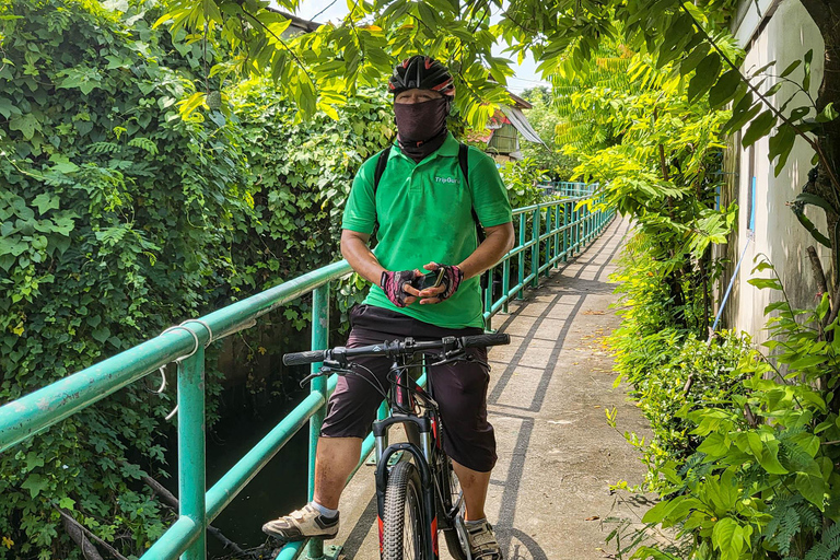 Bangkok: tour gastronómico de medio día en bicicleta con almuerzoTour privado con recogida y regreso al hotel