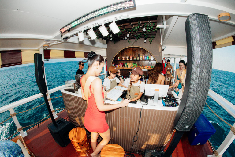 Pattaya: Premium Ferry Transfer to/from Koh Larn with Café Back to Pattaya – Standard Seat