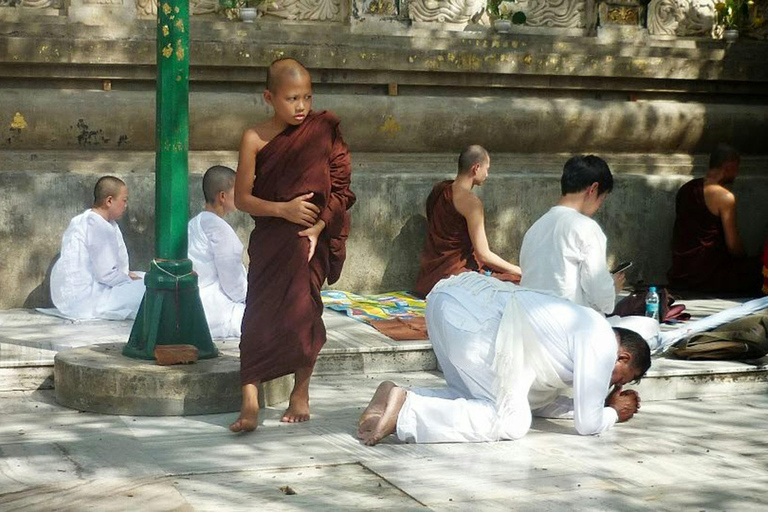 从瓦拉纳西出发：菩提伽耶精神之旅（短途旅行）从瓦拉纳西出发：菩提伽耶一日精神之旅
