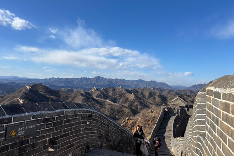 Beijing: Jinshanling Great Wall Private Tour with Lunch Bus to Jinshanling Great wall Hiking tour from Beijing
