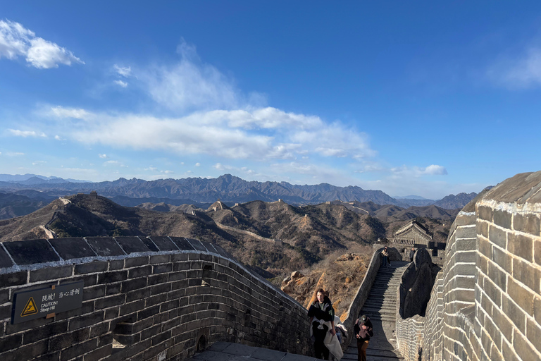 Beijing: Jinshanling Great Wall Private Tour with Lunch Bus to Jinshanling Great wall Hiking tour from Beijing