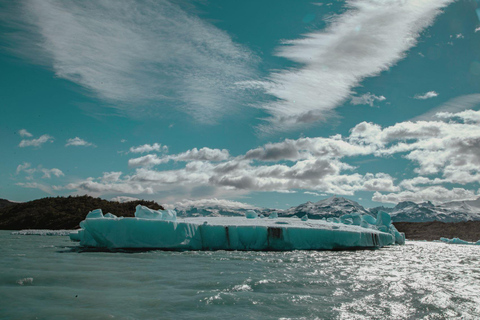 El Calafate: Upsala & Spegazzini Glaciers Cruise with Lunch Cruise with Boxed Lunch and Hotel Pickup