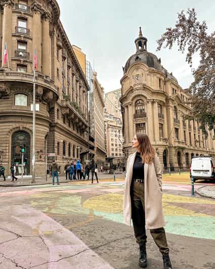 Santiago: Walking Tour with Bilingual Guide