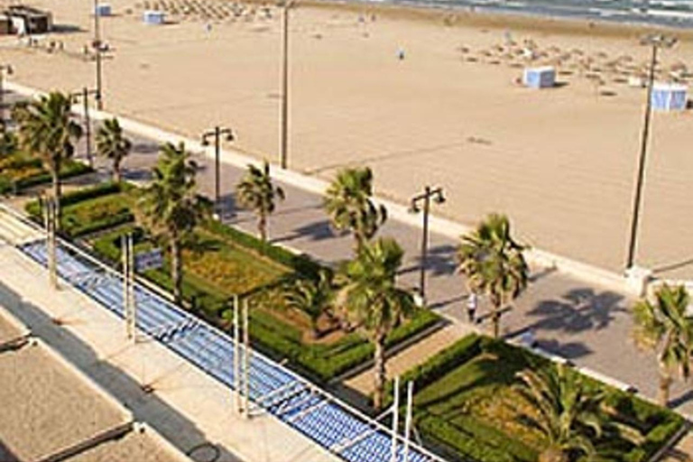 Playas de Valencia, Ciudad de las Artes en bicicleta eléctrica YAMAHA