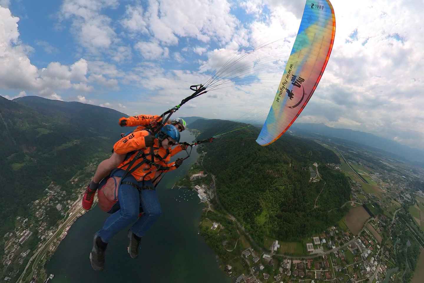 Tandem flight: Paragliding panorama tandem flight