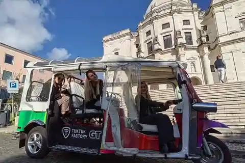 Lisbon Tuktuk Old-town Sightseeing Tour