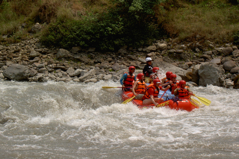 Halbtägiges Seti River Rafting von Pokhara aus