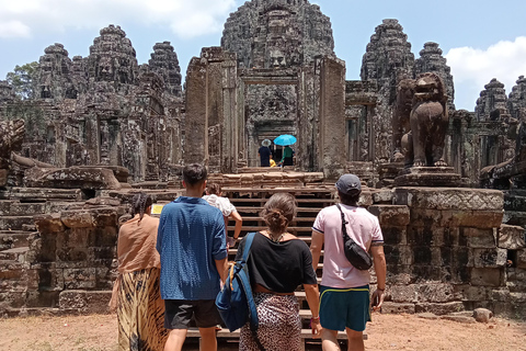 Siem Reap: Tur i liten grupp 1 dagstur på Angkor WatTur i liten grupp på franska