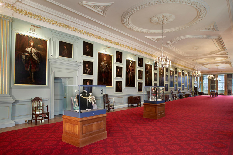 Edinburgh: Castle Guided Tour & Holyrood Palace Ticket