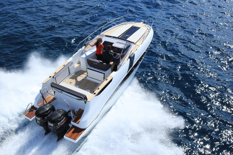 Valencia: Private Motorboat Cruise with Drinks