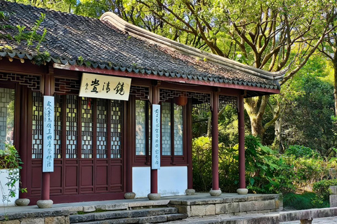 Zhujiajiao Cultural Experience: Boat Ride & Zongzi Making