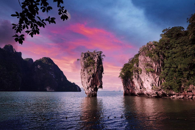 普吉岛：黄昏海上独木舟之旅与发光浮游生物