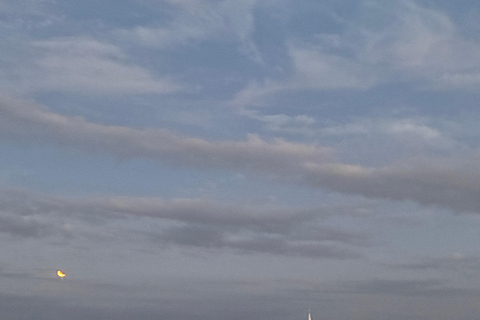 Lisbon: Solar Eclipse & Sunset Sailing Experience with Wine