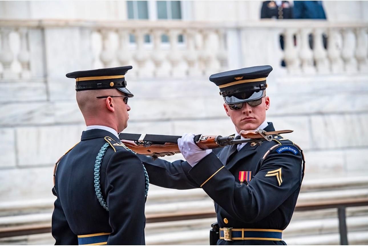 Arlington Cemetery: Wachablösung und JFK-Grabstätte