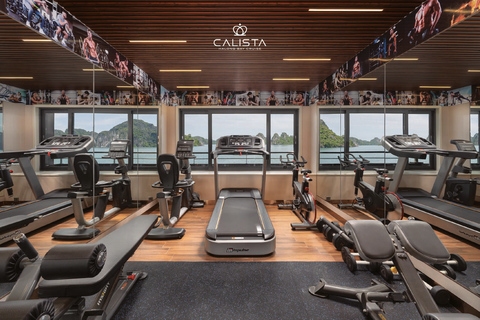 Ha Long 6★ Kreuzfahrt: 2-tägige Tour zur Titop-Insel und zur Sung Sot-Höhle