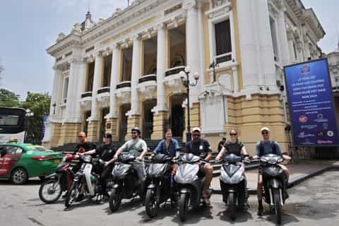 Hanoi: Vegan Street Food and Sightseeing Motorbike Tour - Image 3