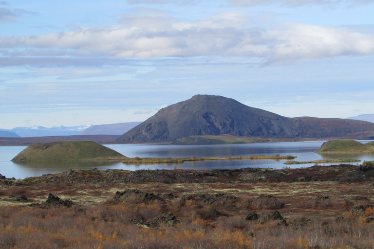 Akureyri: Goðafoss, Dettifoss en Myvatn Meer Tour